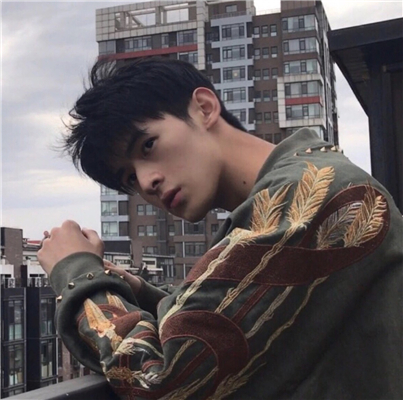 微信性感潮流迷人男生头像