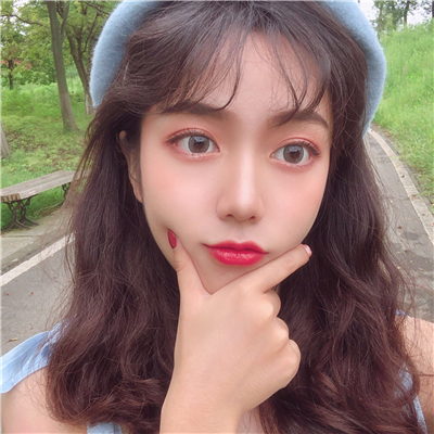 微信潮流性感高冷女生头像