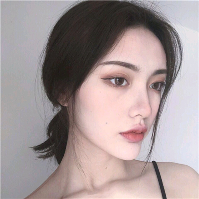微信森系复古女生头像