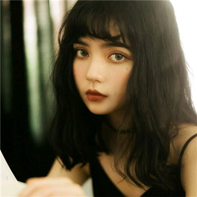 微信森系复古女生头像