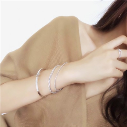 性感的女生锁骨部位微信头像合集下载