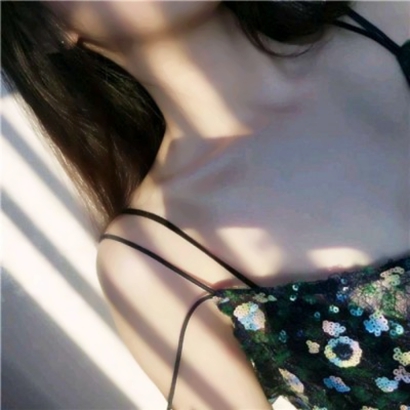 性感的女生锁骨部位微信头像合集下载