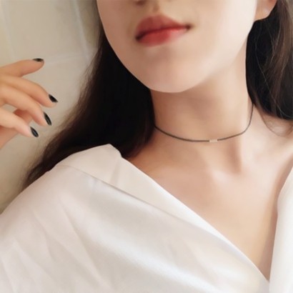 性感的女生锁骨部位微信头像合集下载