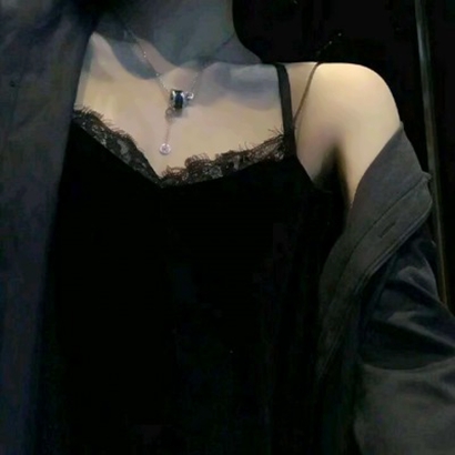 性感的女生锁骨部位微信头像合集下载