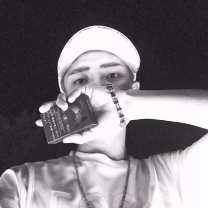 冷傲帅气的微信个性气质男生头像下载