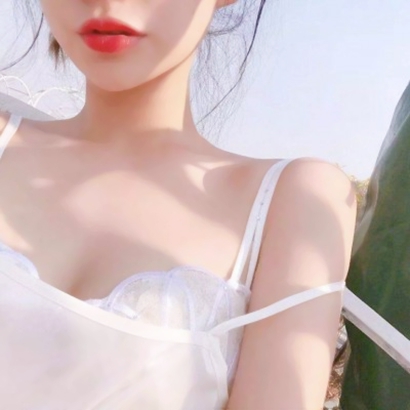 性感的女生锁骨部位微信头像合集下载