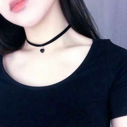 性感的女生锁骨部位微信头像合集下载