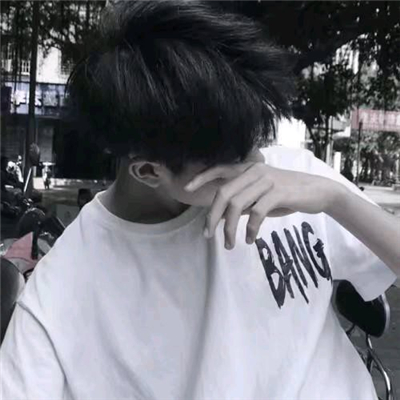微信意境高冷寂寞男生头像
