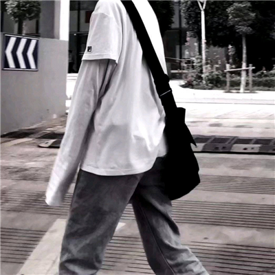 微信意境高冷寂寞男生头像