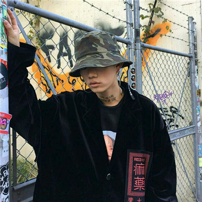 微信超拽冷酷男生头像