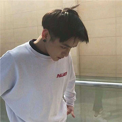 微信超拽冷酷男生头像