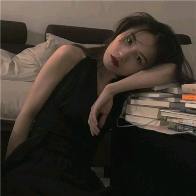 微信迷人性感个性女生头像