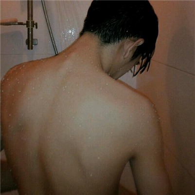 微信超拽冷酷男生头像