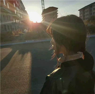 微信迷人性感个性女生头像