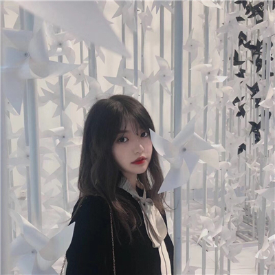 微信迷人性感个性女生头像