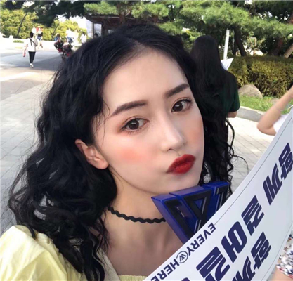 微信迷人性感个性女生头像