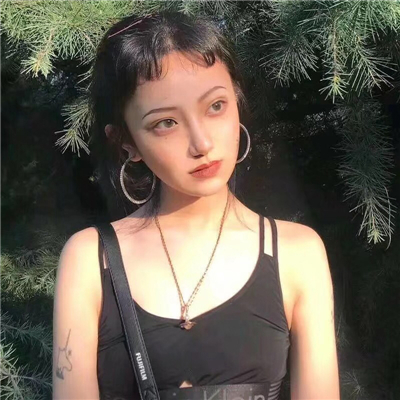 微信迷人性感个性女生头像