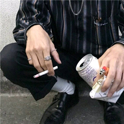 微信意境高冷寂寞男生头像