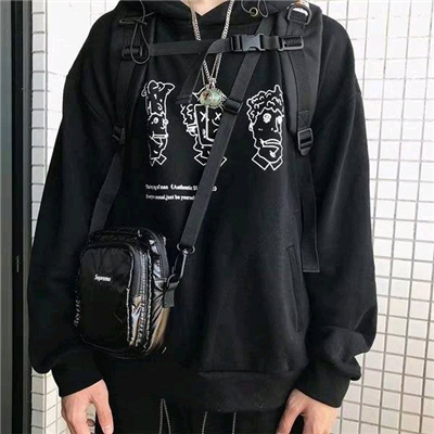 微信意境高冷寂寞男生头像