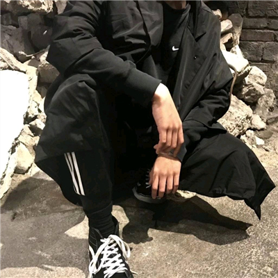 微信意境高冷寂寞男生头像