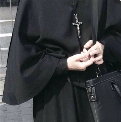 微信意境高冷寂寞男生头像