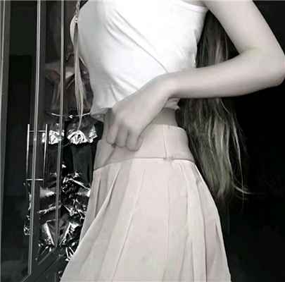 微信阳光气质潮流女生头像