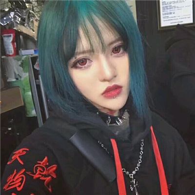 微信阳光气质潮流女生头像