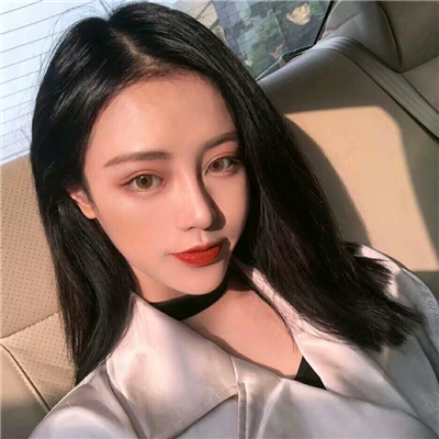 微信阳光气质潮流女生头像