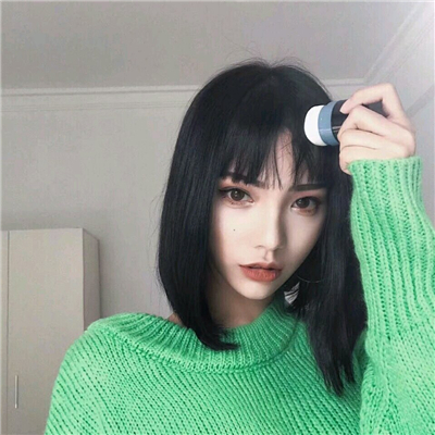 微信阳光气质潮流女生头像