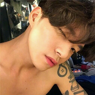 微信文艺冷酷个性男生头像