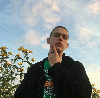 微信文艺冷酷个性男生头像