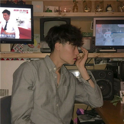 微信帅气性感迷人男生头像