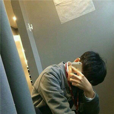 微信文艺冷酷个性男生头像