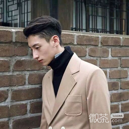 微信阳光性感迷人男生头像