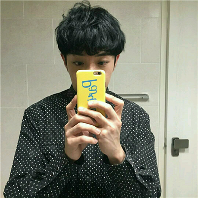 微信文艺冷酷个性男生头像