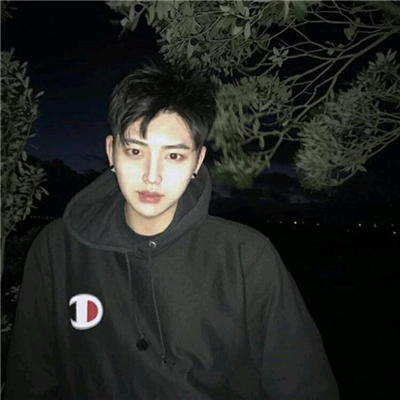 微信高颜值帅气性感男生头像