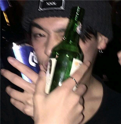 微信帅气性感迷人男生头像