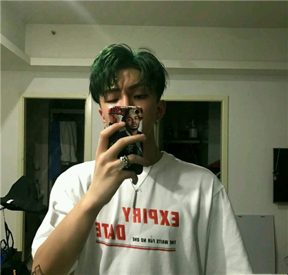 微信文艺冷酷个性男生头像