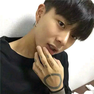 微信帅气性感迷人男生头像