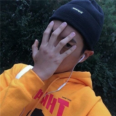 微信文艺冷酷个性男生头像