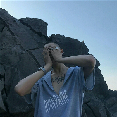 微信高颜值帅气性感男生头像