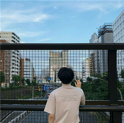 微信文艺冷酷个性男生头像