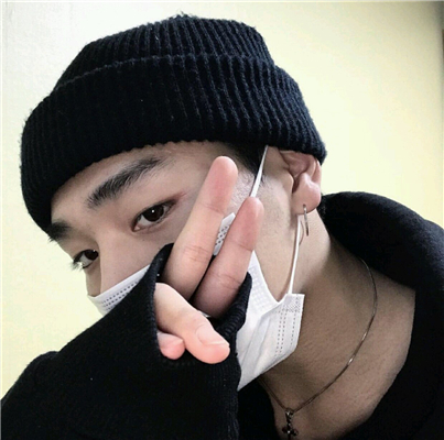 微信文艺冷酷个性男生头像