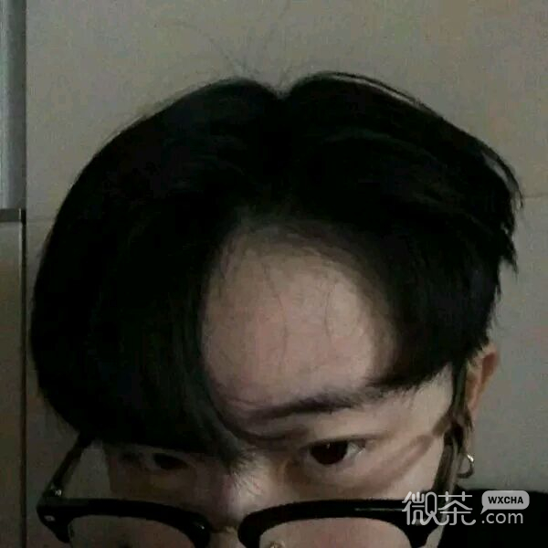 微信阳光性感迷人男生头像