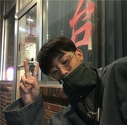 微信文艺冷酷个性男生头像