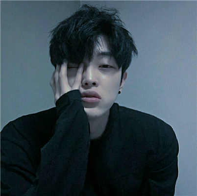 微信文艺冷酷个性男生头像