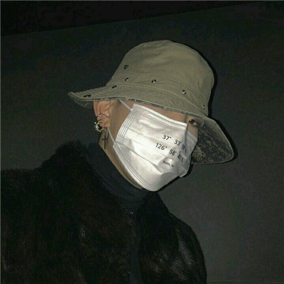 微信文艺冷酷个性男生头像