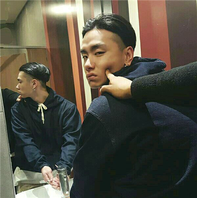 微信帅气性感迷人男生头像