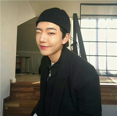 微信文艺冷酷个性男生头像