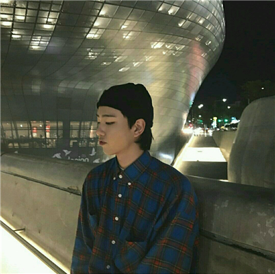 微信文艺冷酷个性男生头像